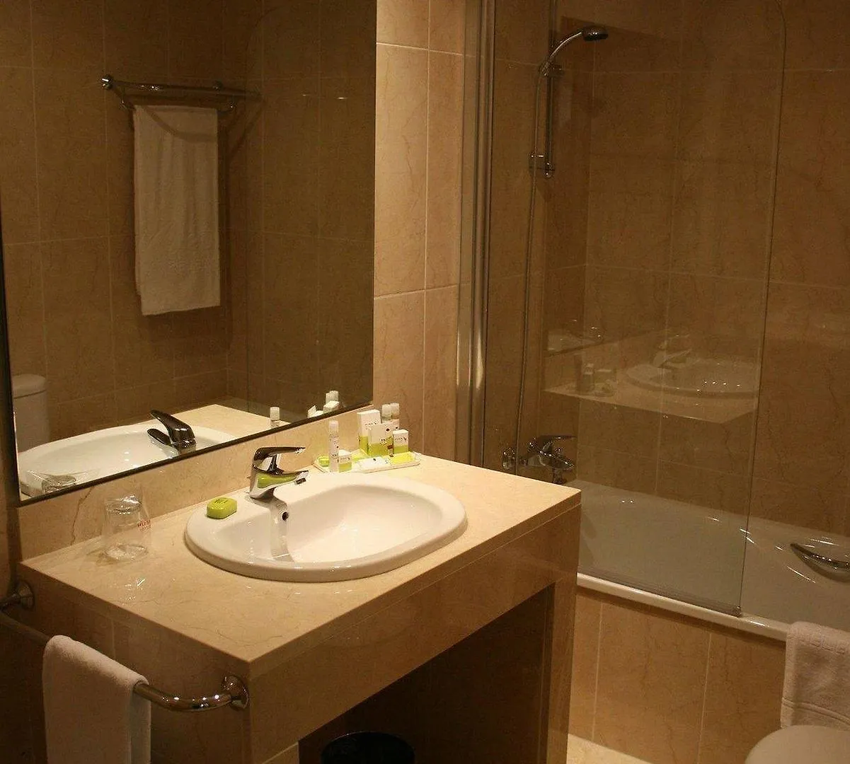 Hotel Guadalmedina Málaga 4*,